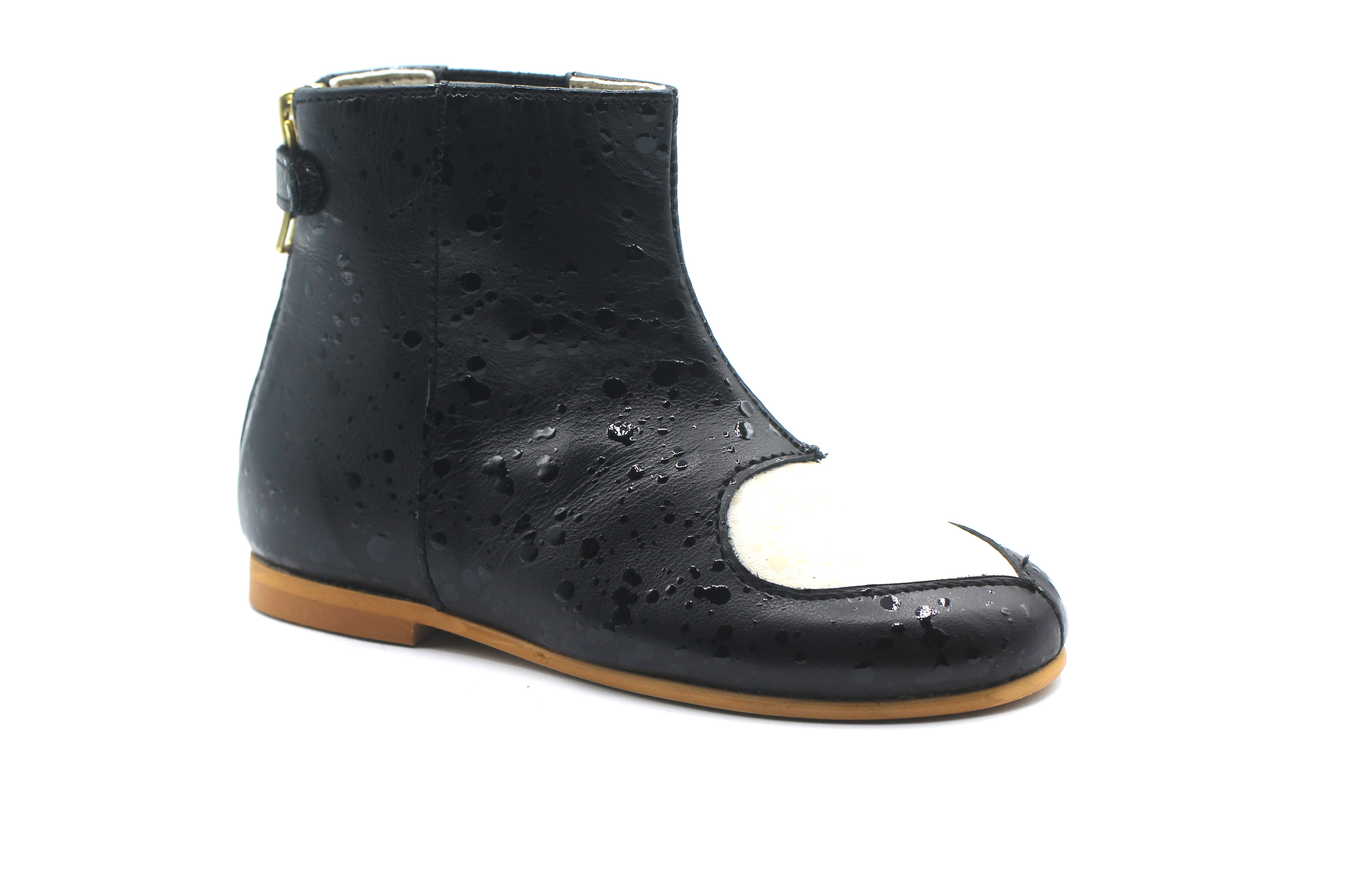 Sonatina Black Leather Heart Bootie