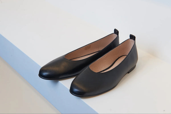 Valencia Black Leather Flat